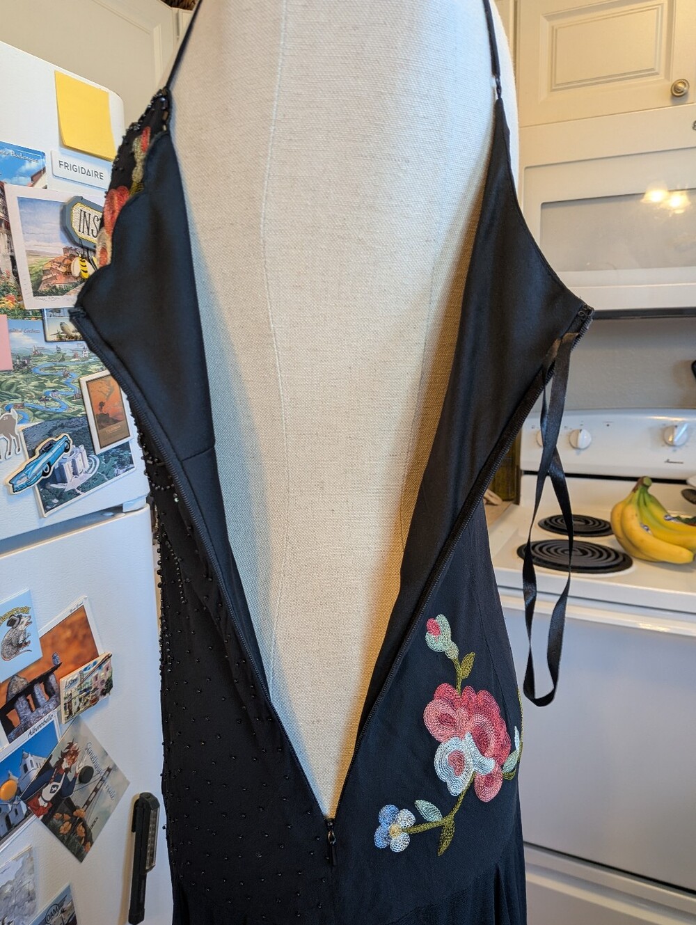 Vintage Beaded & Embroidered Silk Cache Gown - Picture 8 of 14